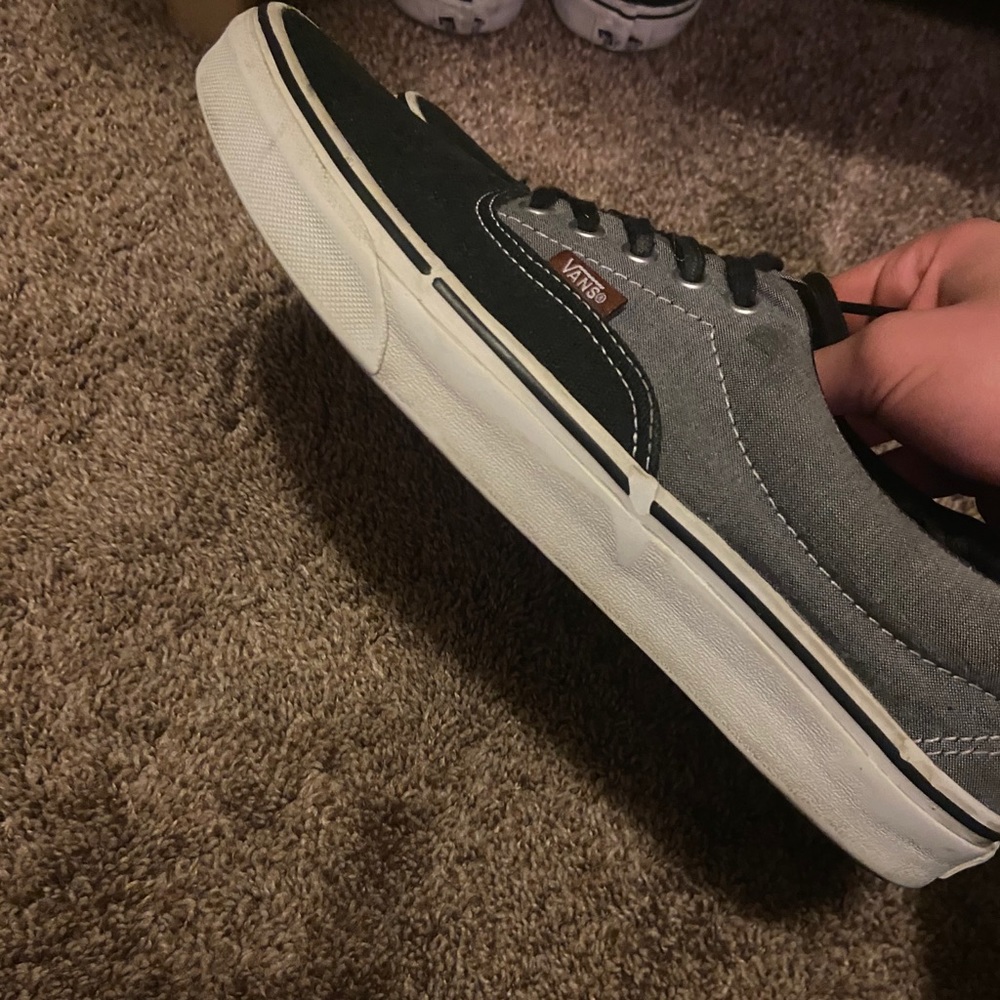 vans - Picture 3 of 3